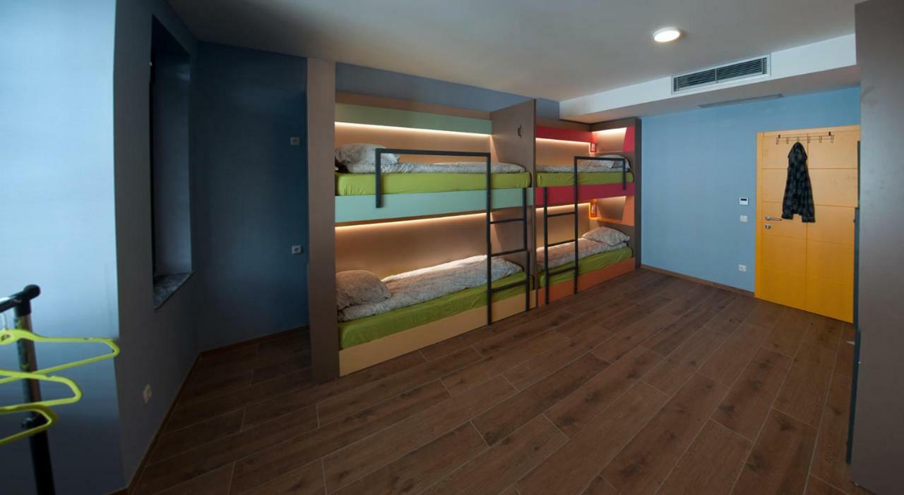 פריזרן Ura Hostel מראה חיצוני תמונה